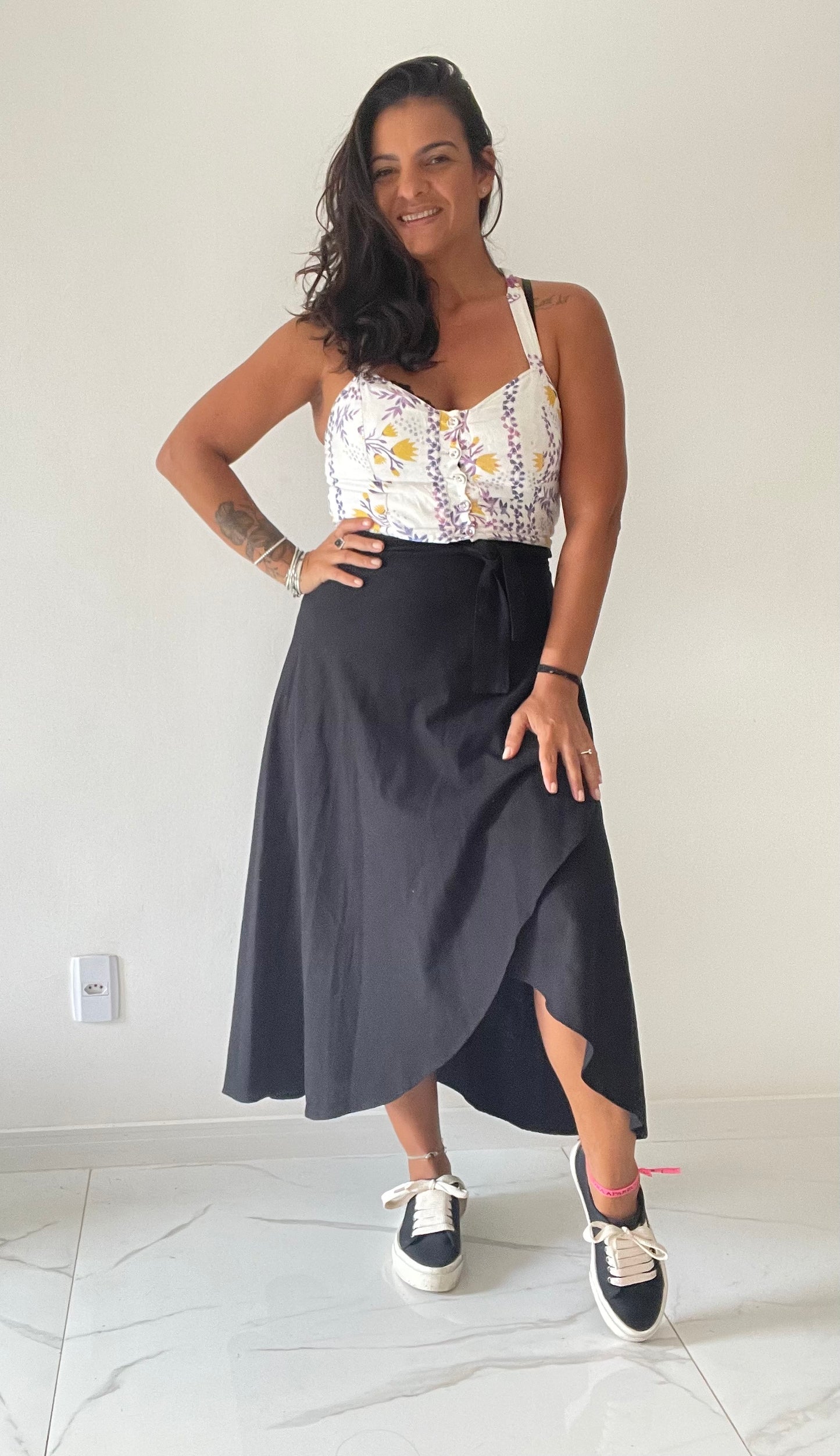 Saia em linho transpassada veste até XG