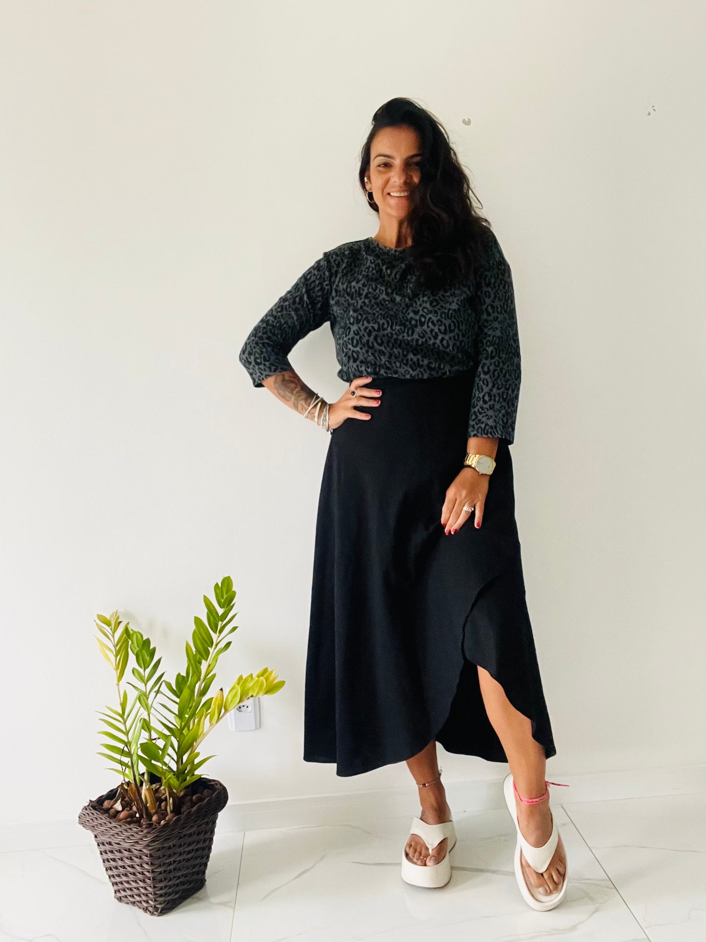 Saia em linho transpassada veste até XG